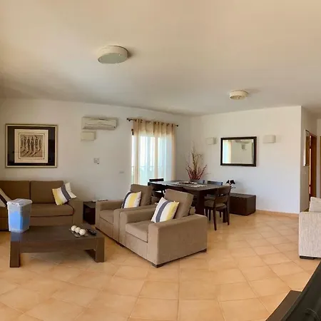 2 Bedroom Family In Praia Da Luz Apartment